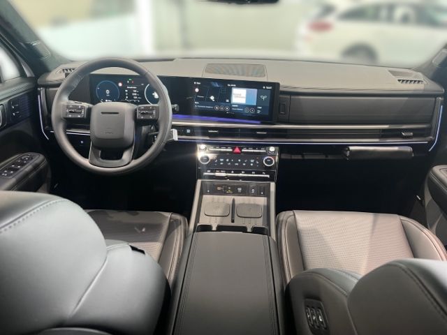 Fahrzeugabbildung Hyundai SANTA FE PHEV (MY25) 1.6 T-GDI 4WD BLACKLINE 6-S