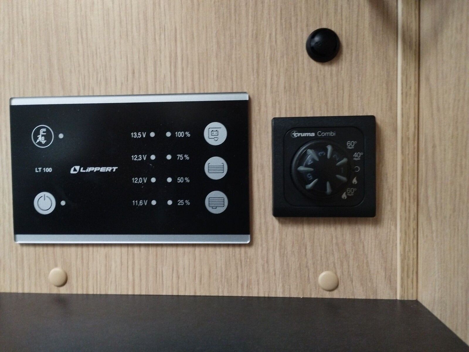 Fahrzeugabbildung Sunlight Adventure T 67S Automatik, Dörr Edition, TV