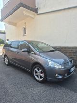 Mitsubishi Grandis 2.0 Diesel mit 7 sitzen - Mitsubishi Grandis mit Diesel-Antrieb