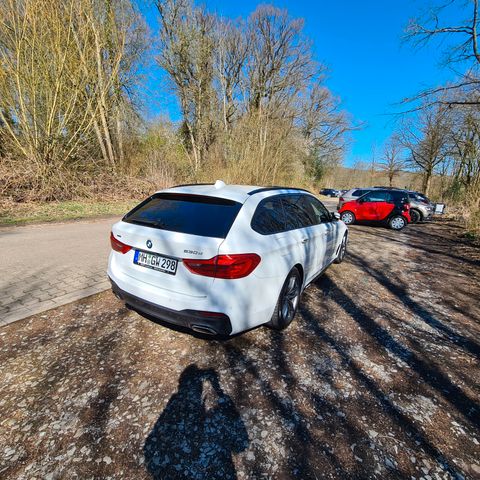 BMW 530d xDrive Touring A -