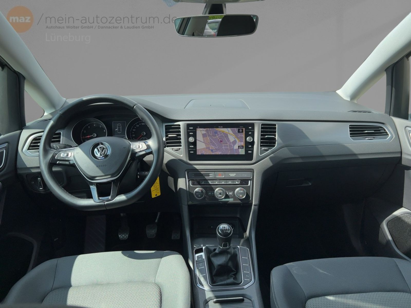 Fahrzeugabbildung Volkswagen Golf VII Sportsvan 1.0 TSI Comfortline Alu Navi