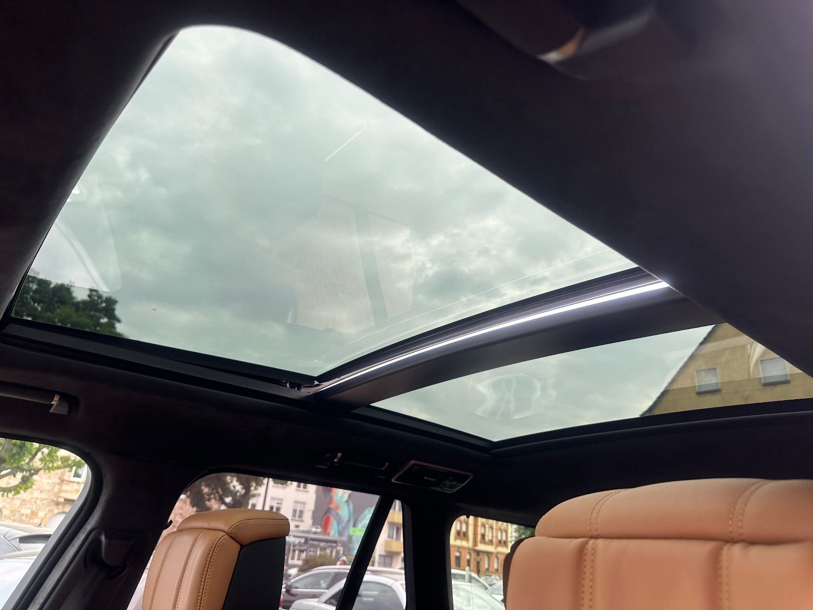 Fahrzeugabbildung Land Rover RANGE ROVER AUTOBIOGRAPHY*VOLL.+1.HAND+GEPFLEGT*