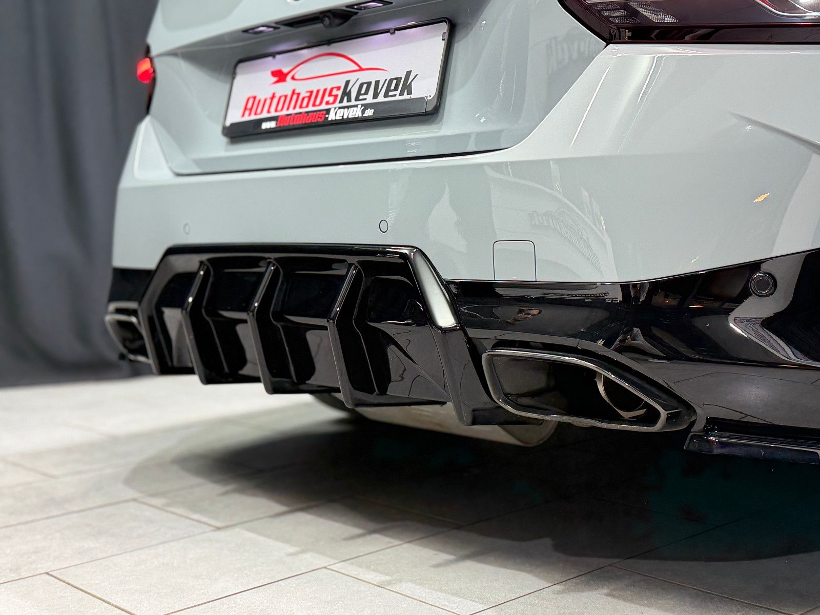 Fahrzeugabbildung BMW BMW M240i xDrive|GRAIL|EVENTURI|M-SItz|LASER|H&K