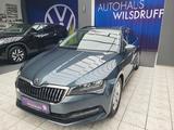 Skoda Superb Combi 2.0 TDI Ambition LED*RFK*ACC eHK - Skoda: mit Navigationssystem
