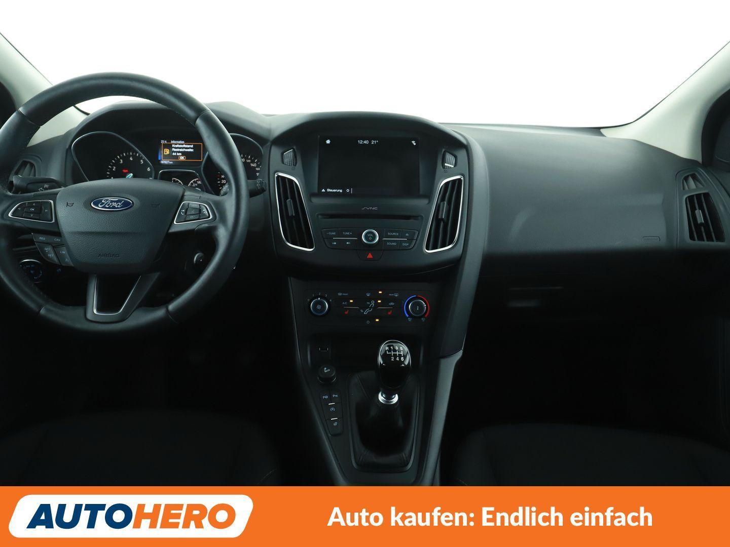 Ford Focus 1.0 EcoBoost Business*NAVI*TEMPO*PDC*SHZ*