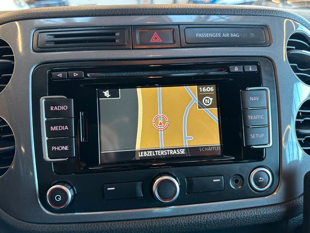 Volkswagen Tiguan Sport & Style 4Motion *BiXenon*Navi*AHK*