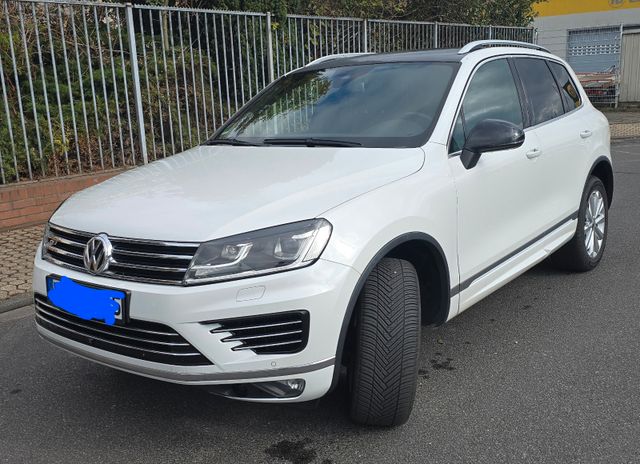 VW Touareg 3.0 V6 TDI  mit AHK und Luftfahrwerk