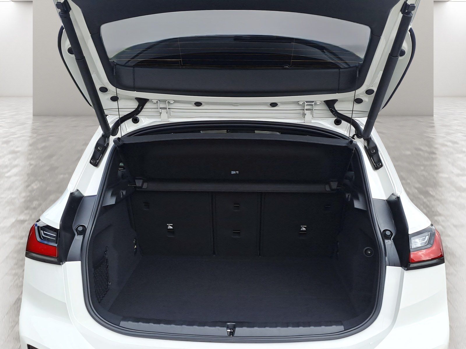 BMW 223 Active Tourer - Bild 15