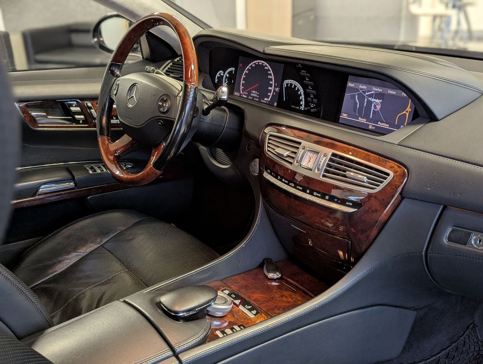 MERCEDES-BENZ CL 500 AMG Ambiente Massage StHz Keyless Cam - Image 17