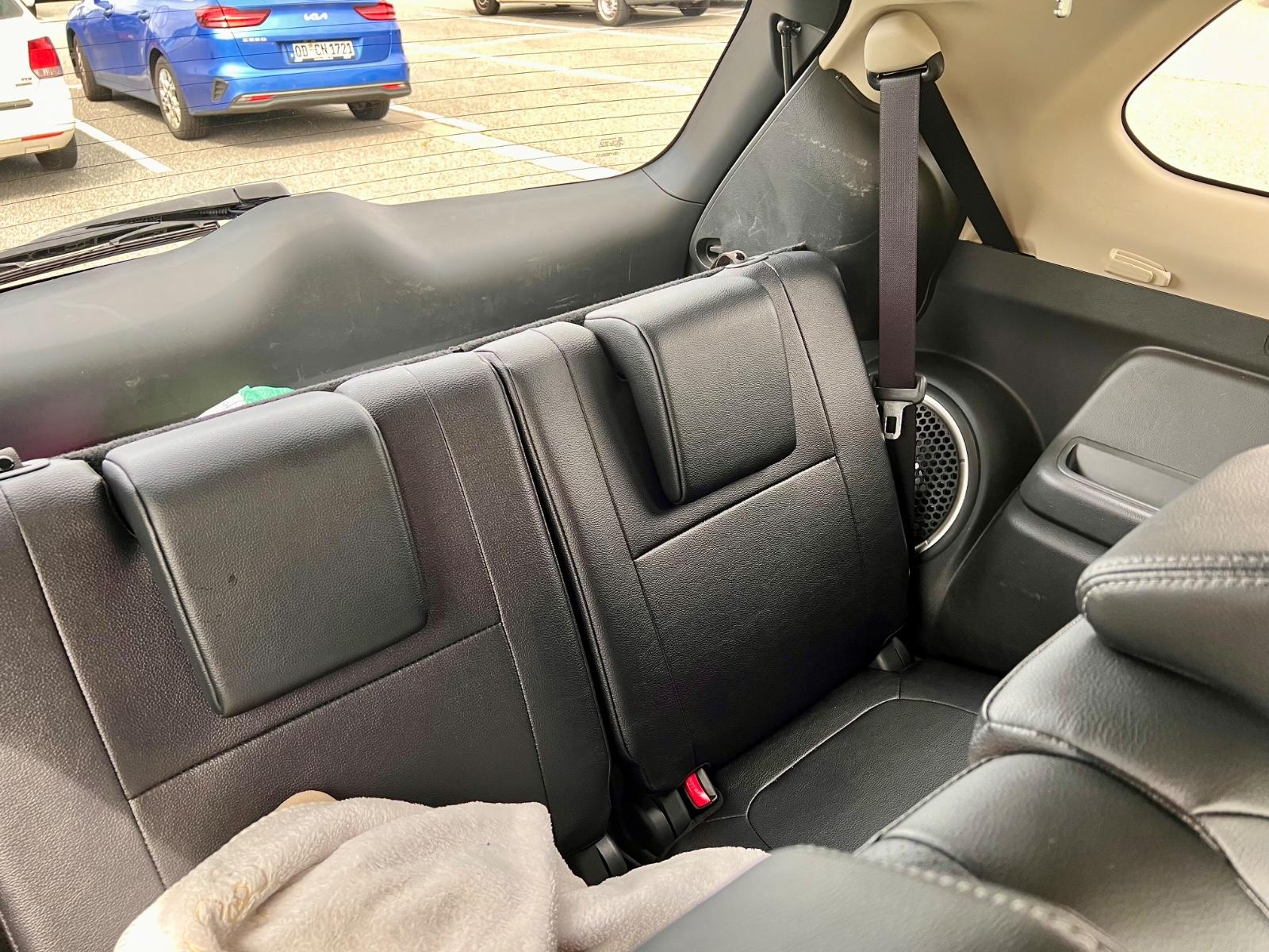 Mitsubishi Outlander 2.2 DI-D 4WD Automatik, 7 Sitzer 