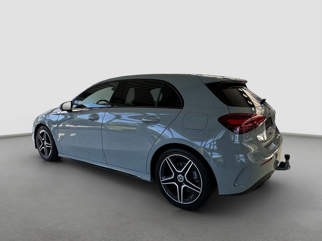 Fahrzeugabbildung Mercedes-Benz A 200 AMG*NIGHT*AHZV*RFK*LENKRHZG*DAB*AMBIENTE*