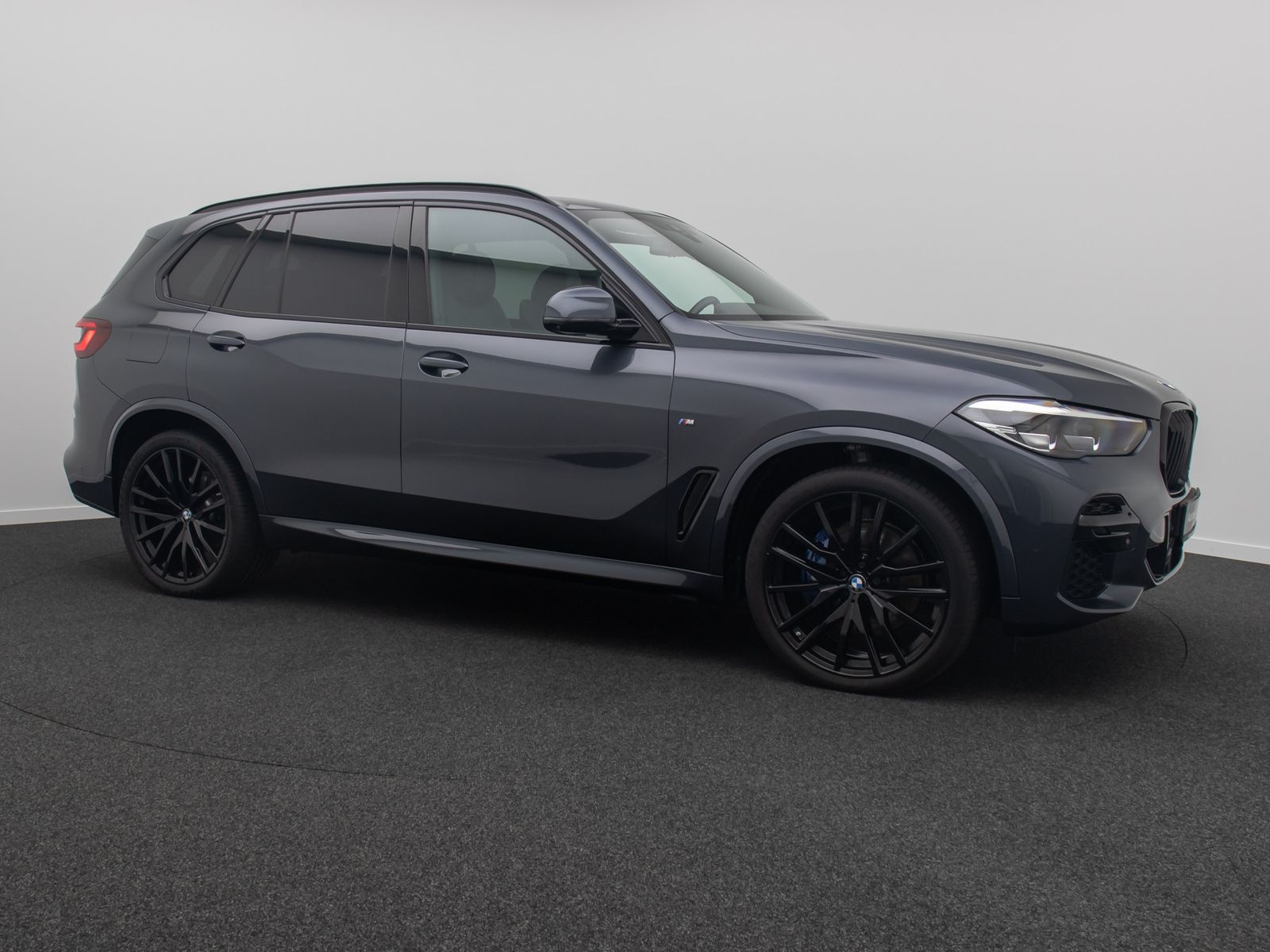 Fahrzeugabbildung BMW X5 xD30d M Sport 360&deg; HUD SoftCl Panorama 22Zoll