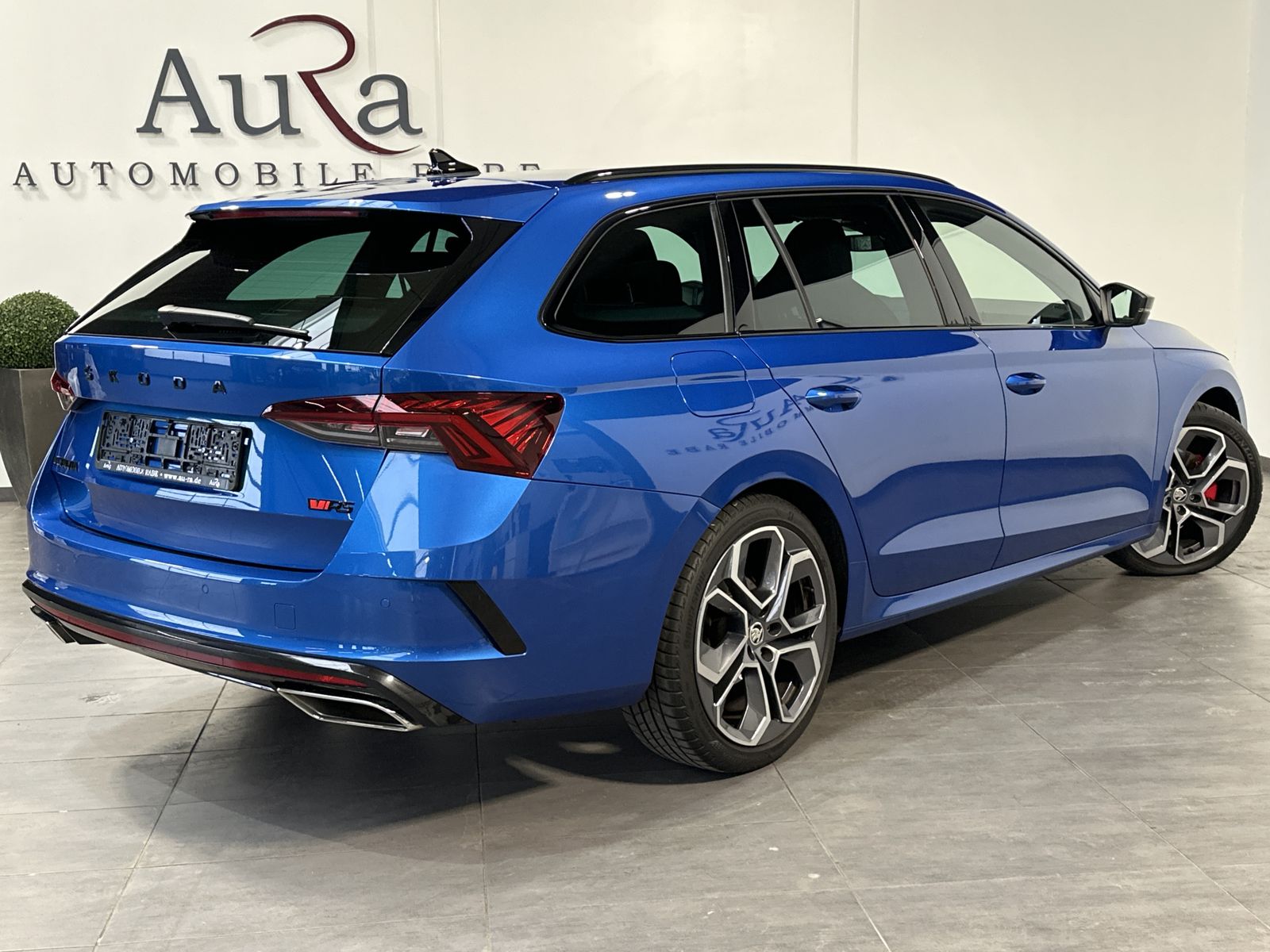 Fahrzeugabbildung SKODA Octavia Combi RS Challenge NAV+LED+VCOCK+KAM+AHK