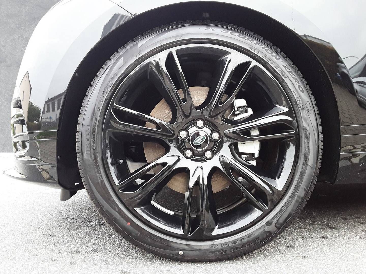 Fahrzeugabbildung Land Rover Range Rover Velar D300 R-Dynamic SE