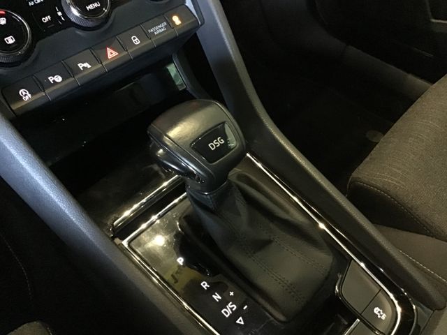 Fahrzeugabbildung Skoda Karoq Style 1.5 TSI DSG/Navi/ACC/Kamera/LED/SHZ