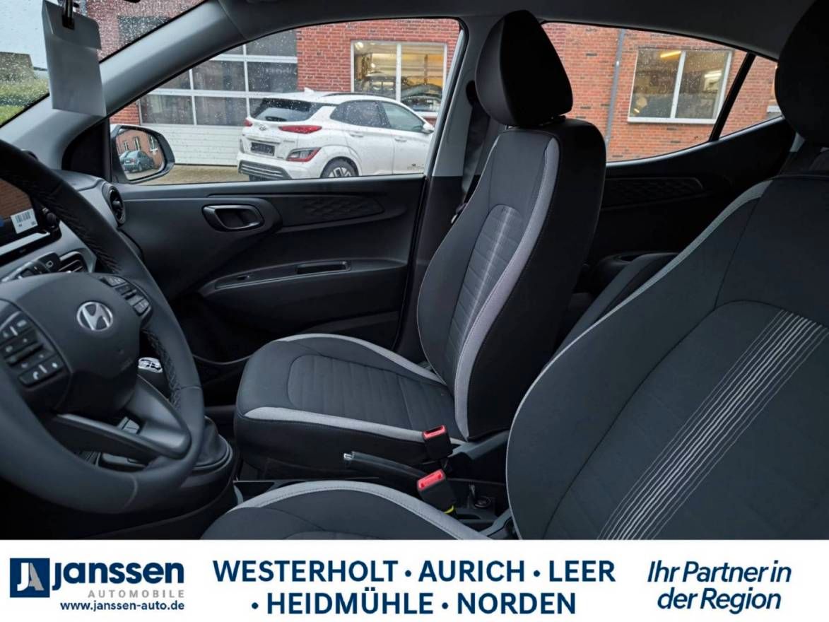 Fahrzeugabbildung Hyundai i10 1.0 Trend/ PDC hinten/Rückfahrkamera/Navi/Si