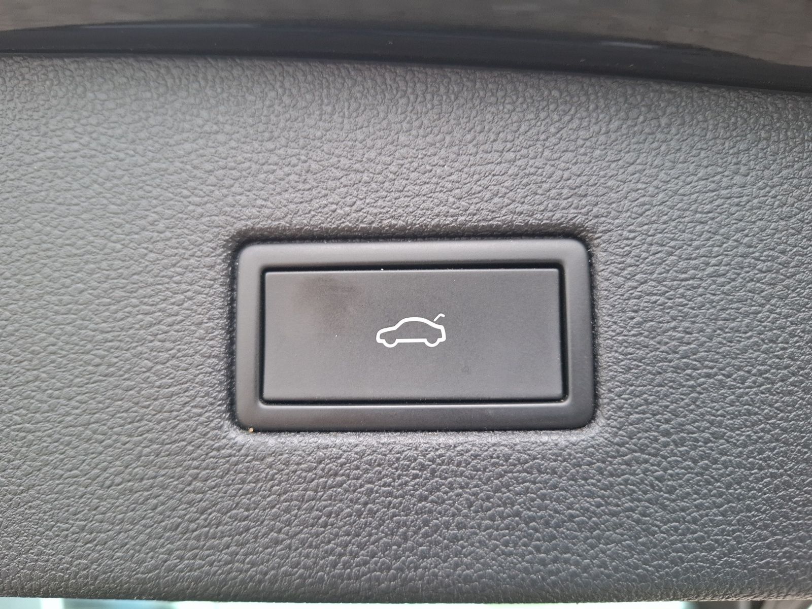 Fahrzeugabbildung SEAT Tarraco TSI FR DSG 4Drive LED AHK Navi AID Pano