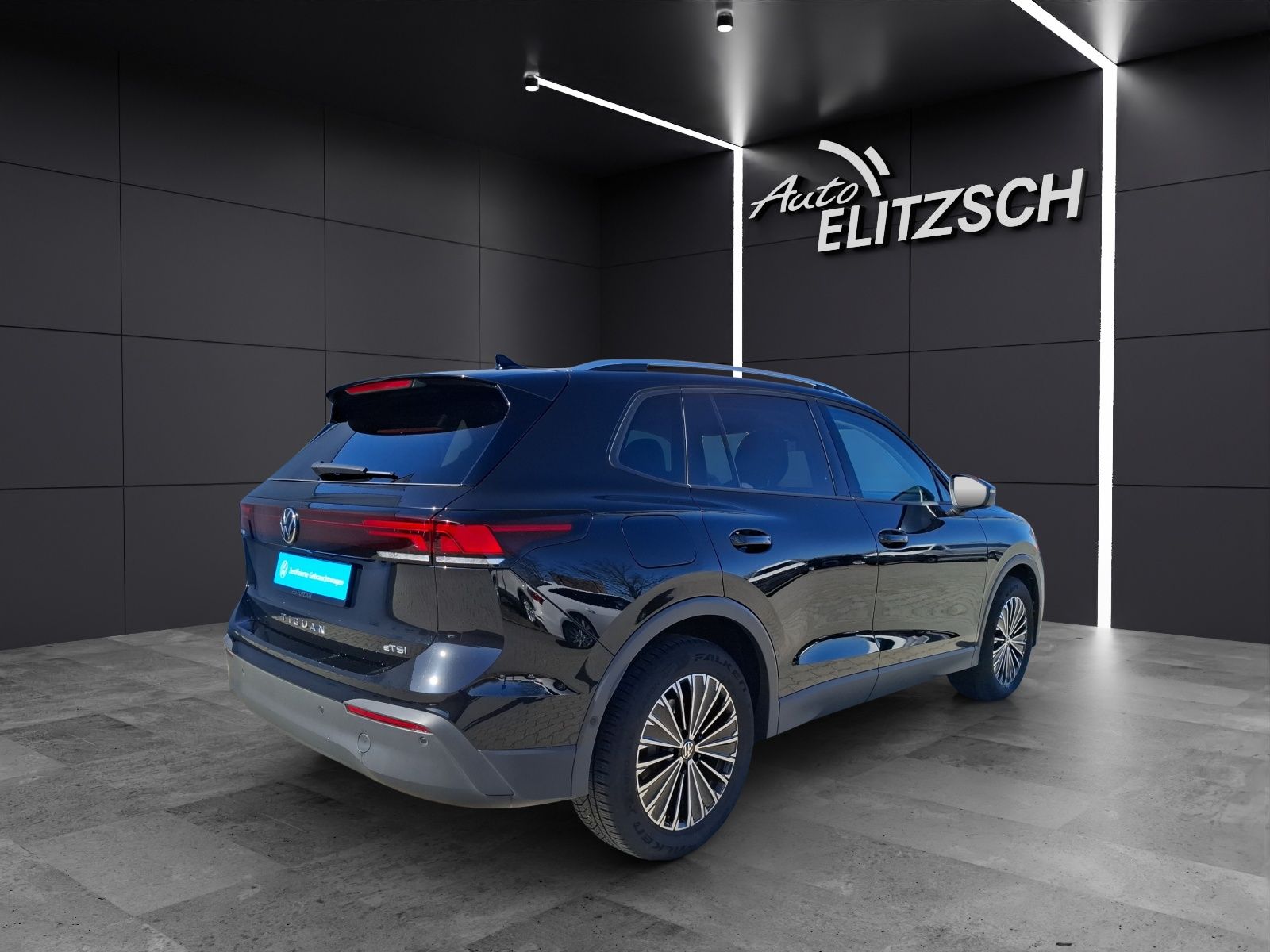 Fahrzeugabbildung Volkswagen Tiguan eTSI Life DSG Standhzg. LED AHK Navi AID