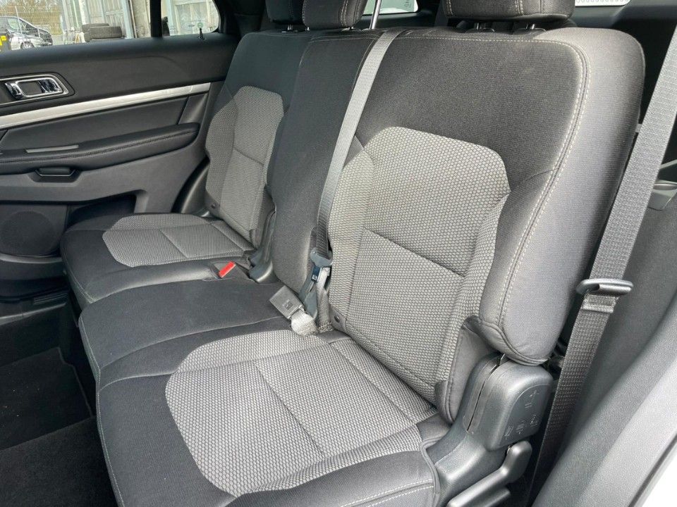 Fahrzeugabbildung Ford Explorer 3.5 V6 XLT 7 Sitzer 35.000 KM