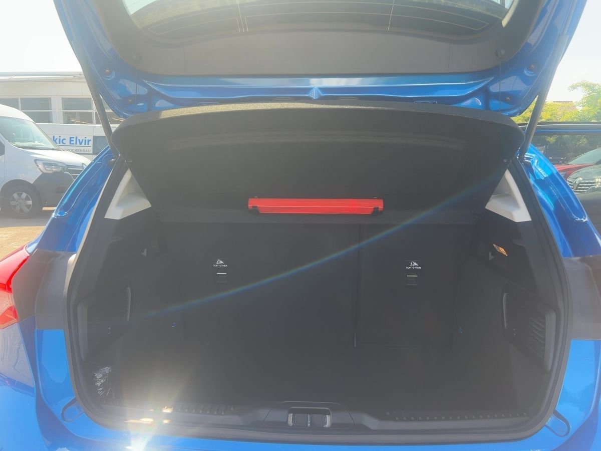 Fahrzeugabbildung Ford Focus Titanium 1.5 Eco Boost Kamera ACC