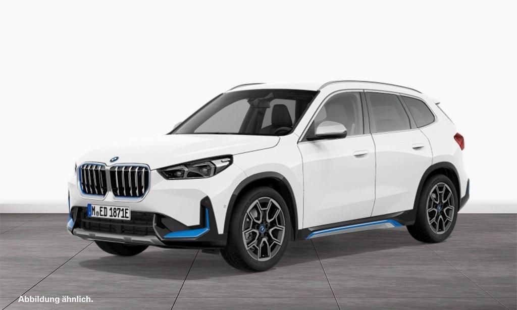 BMW iX1 xDrive30 Kamera Sportsitze LED Sitzheizung