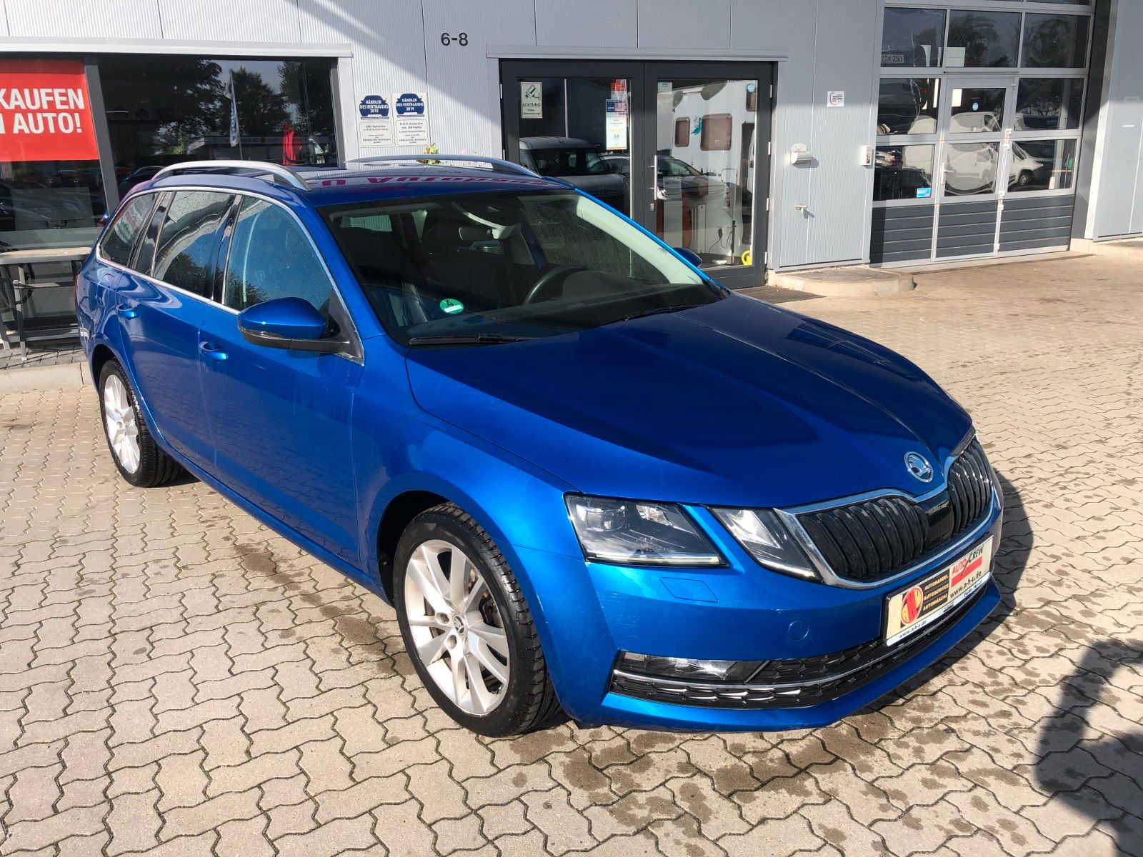 Fahrzeugabbildung SKODA Octavia Combi Premium Edition