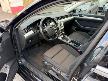 Volkswagen Passat Variant - 12