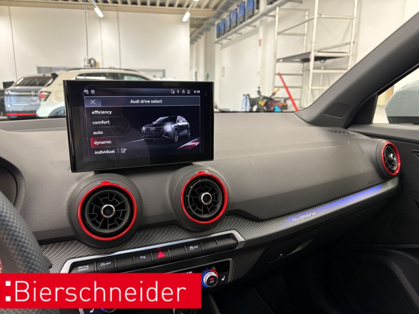Audi SQ2 - Bild 12