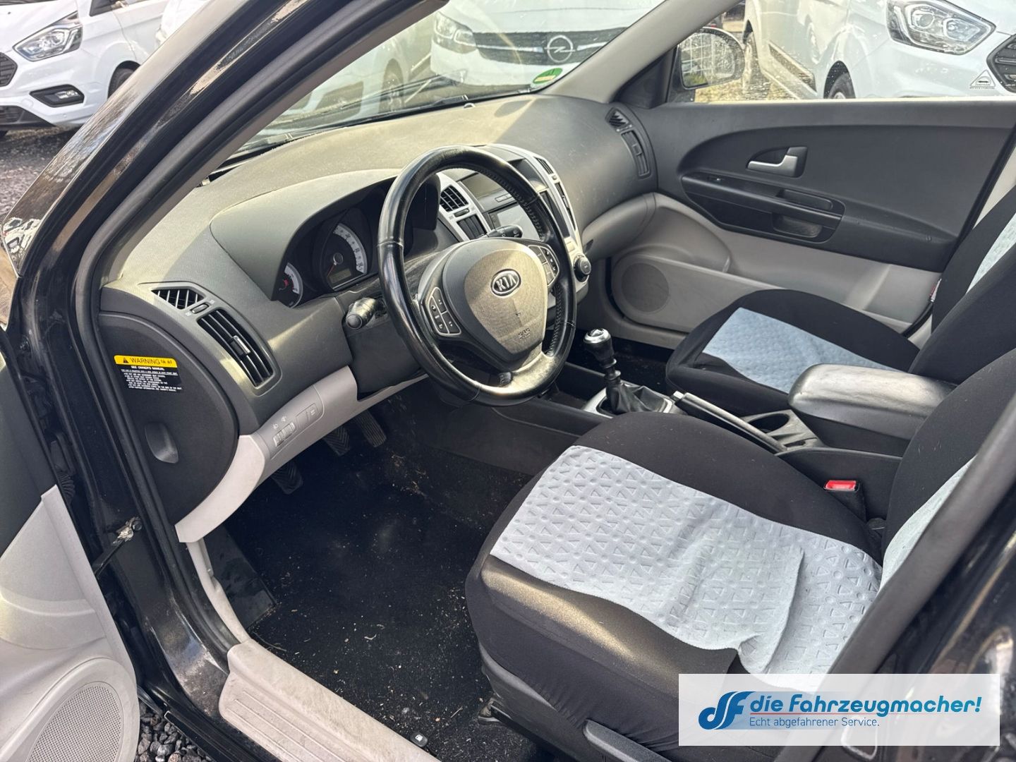 Fahrzeugabbildung Kia Ceed EX Alarm GA Klima Lichtsensor *EXPORT