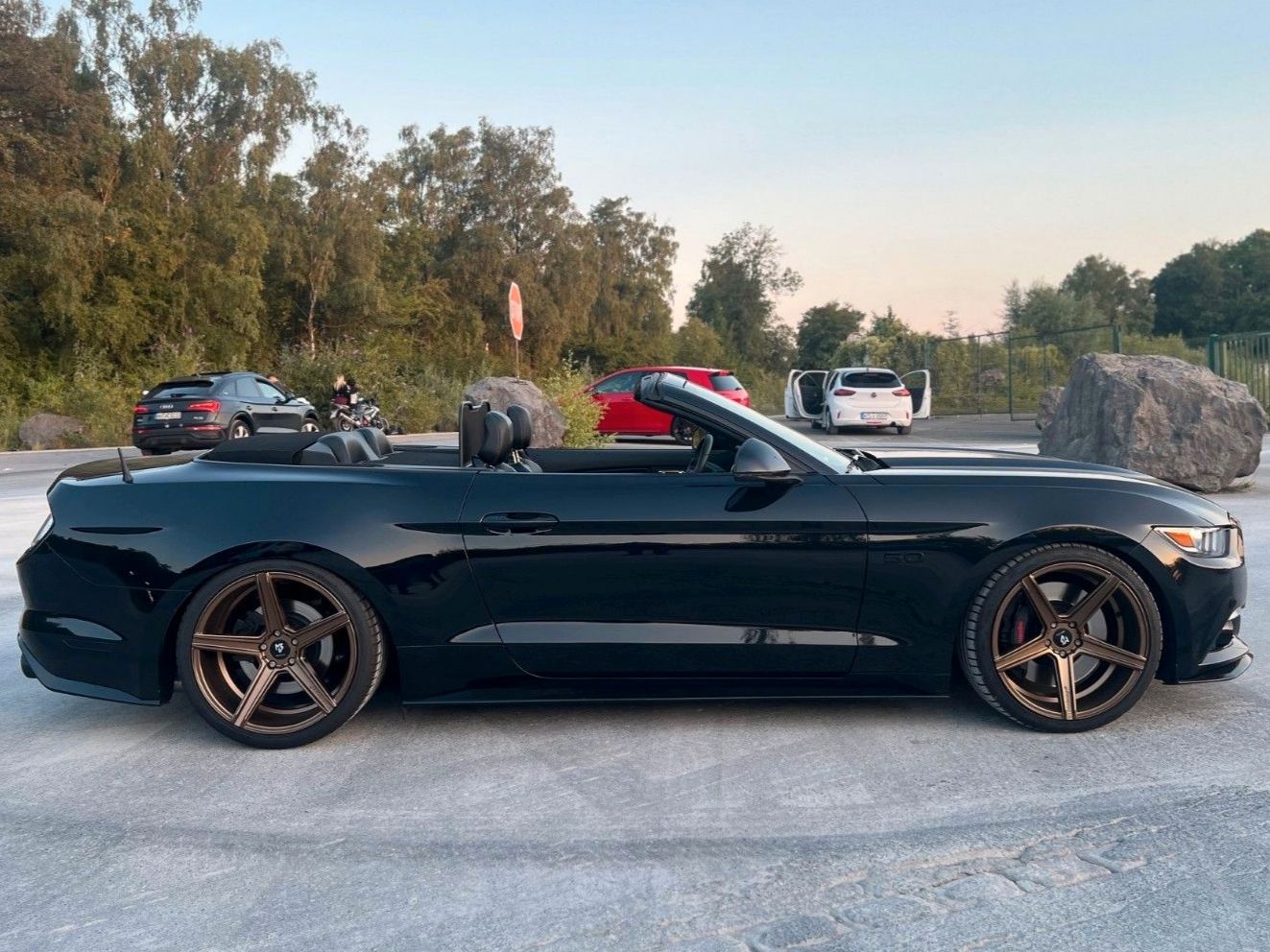 Fahrzeugabbildung Ford Mustang GT Cabrio V8-Neuwertig-20Zoll-FOX-Deutsc