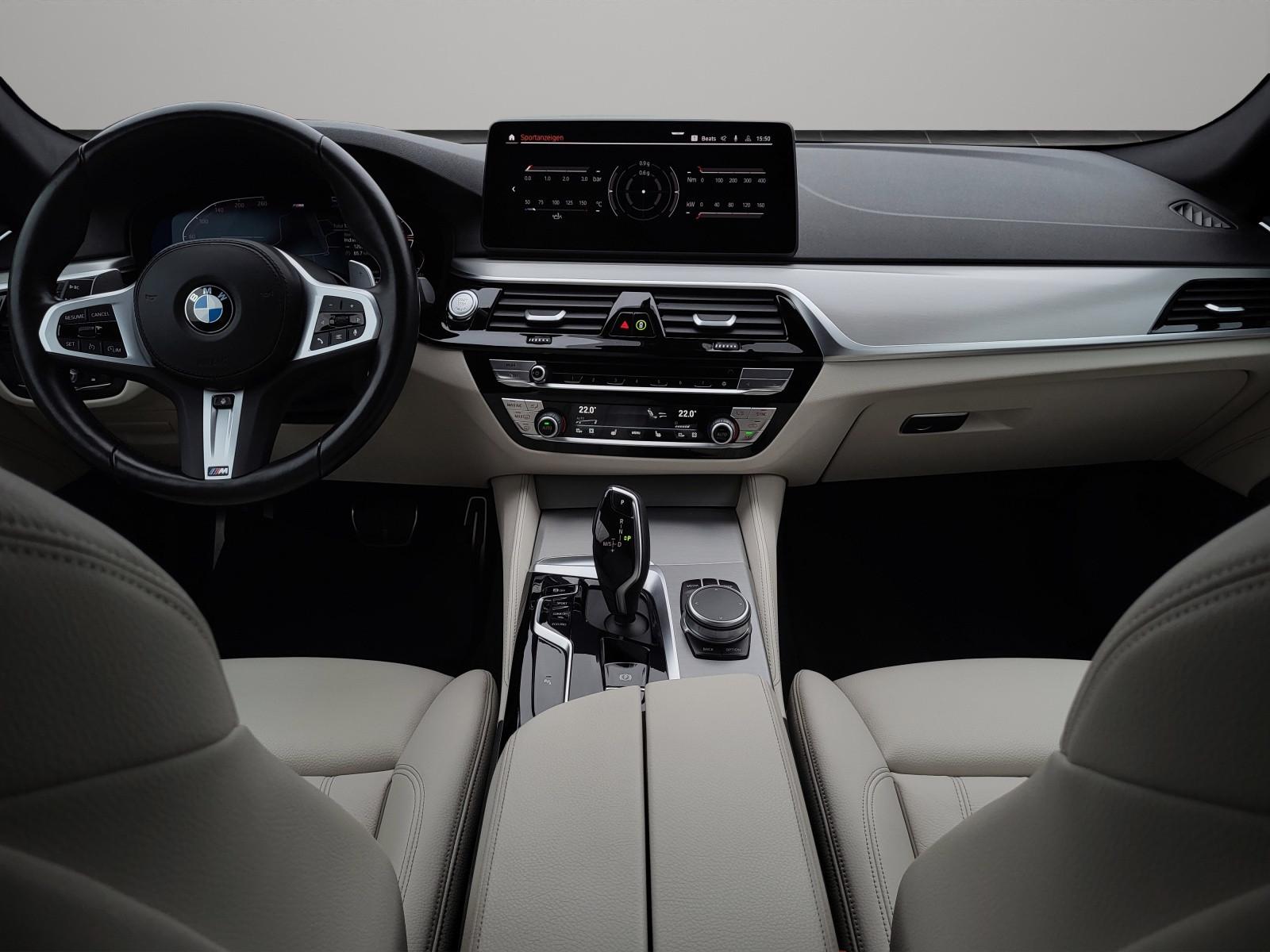 BMW 520 d Tour. M Sport LASER|HUD|H&K|R-KAM|KEYLESS