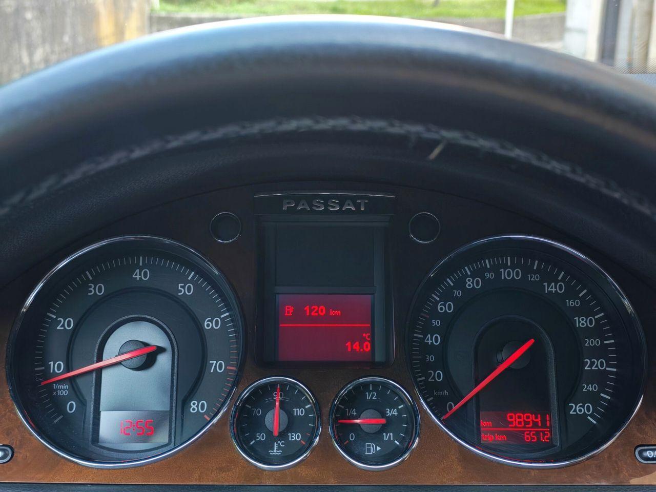 Volkswagen Passat 2005 — photo 11