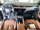 Audi Q8 Sportback 55 quattro HUD Luftf AHK Pano Navi  - Audi Q8 in Hannover