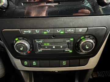 Skoda Yeti Edition *1. Hand*Klima*SHZ*AHK*Bi-Xenon*