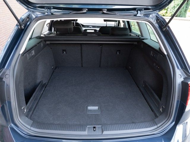 Passat Variant Business TDI DSG AHK ACC AppConne