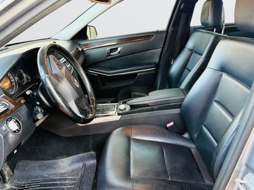 Mercedes E 220 - 6