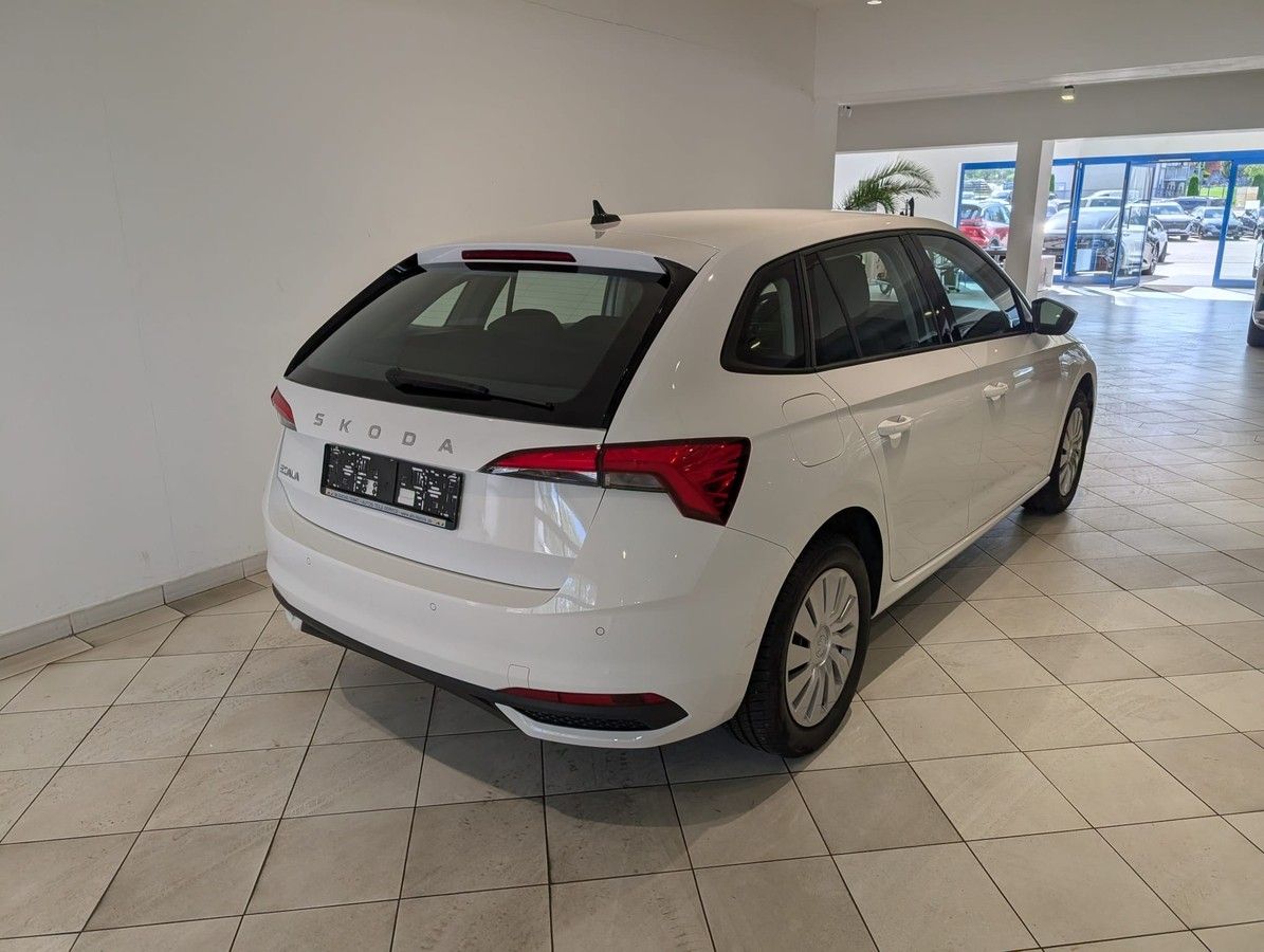 Skoda Scala Selection AHK Garantie 10/2030 imagem 3