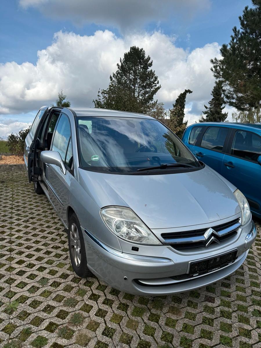Citroën C8