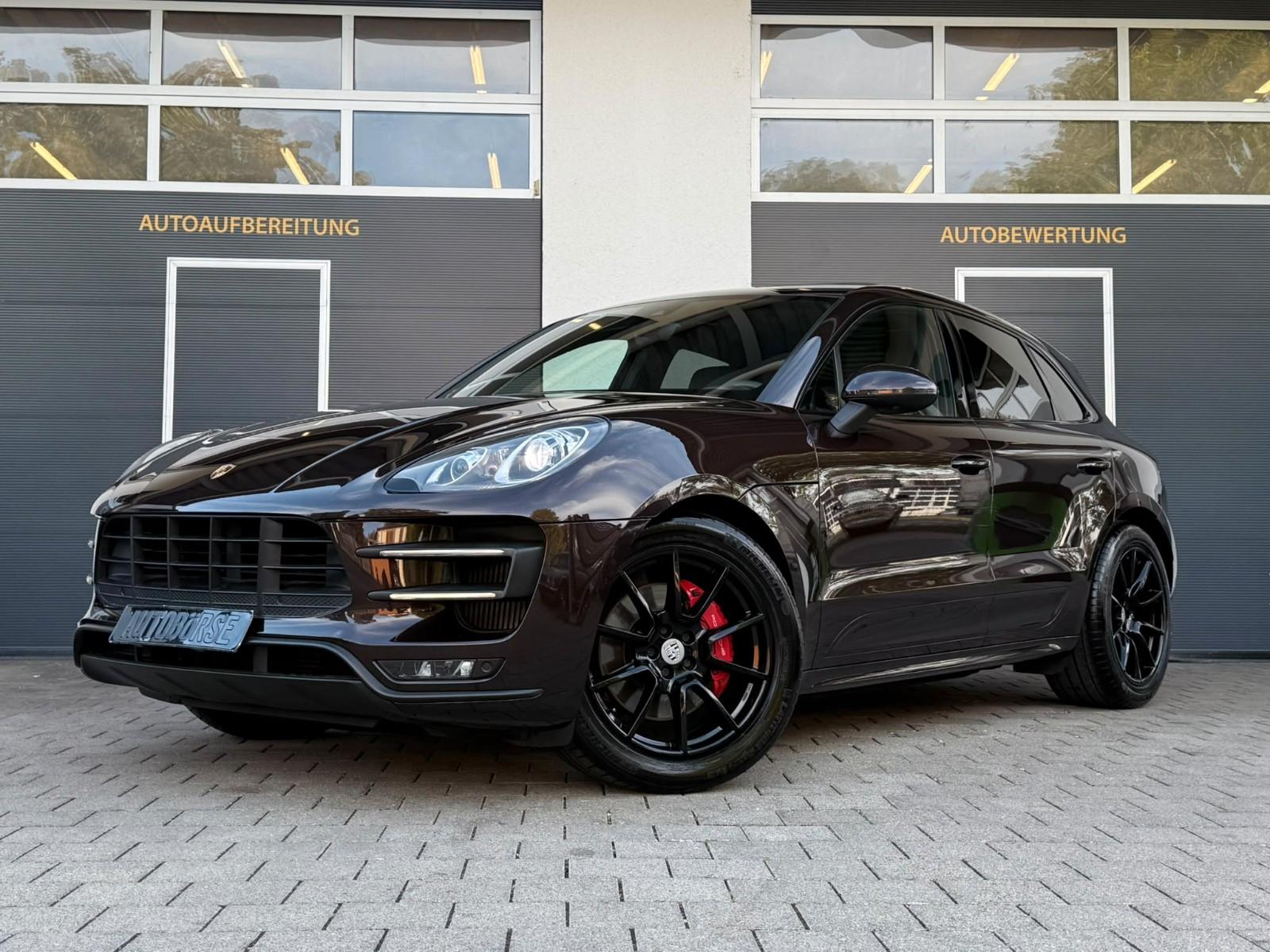 PORSCHE MACAN TURBO