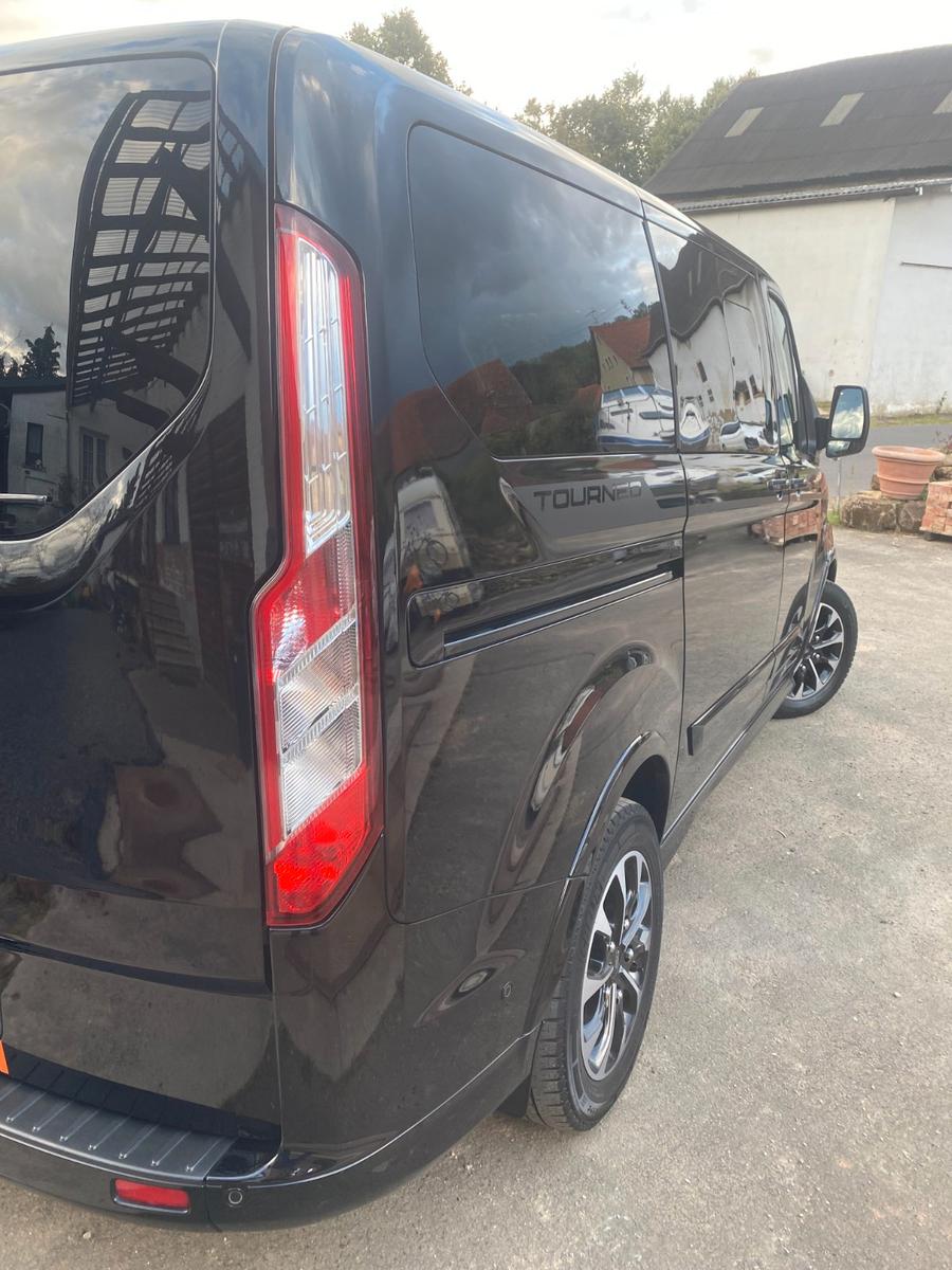Ford Tourneo Custom/Titanium Sport