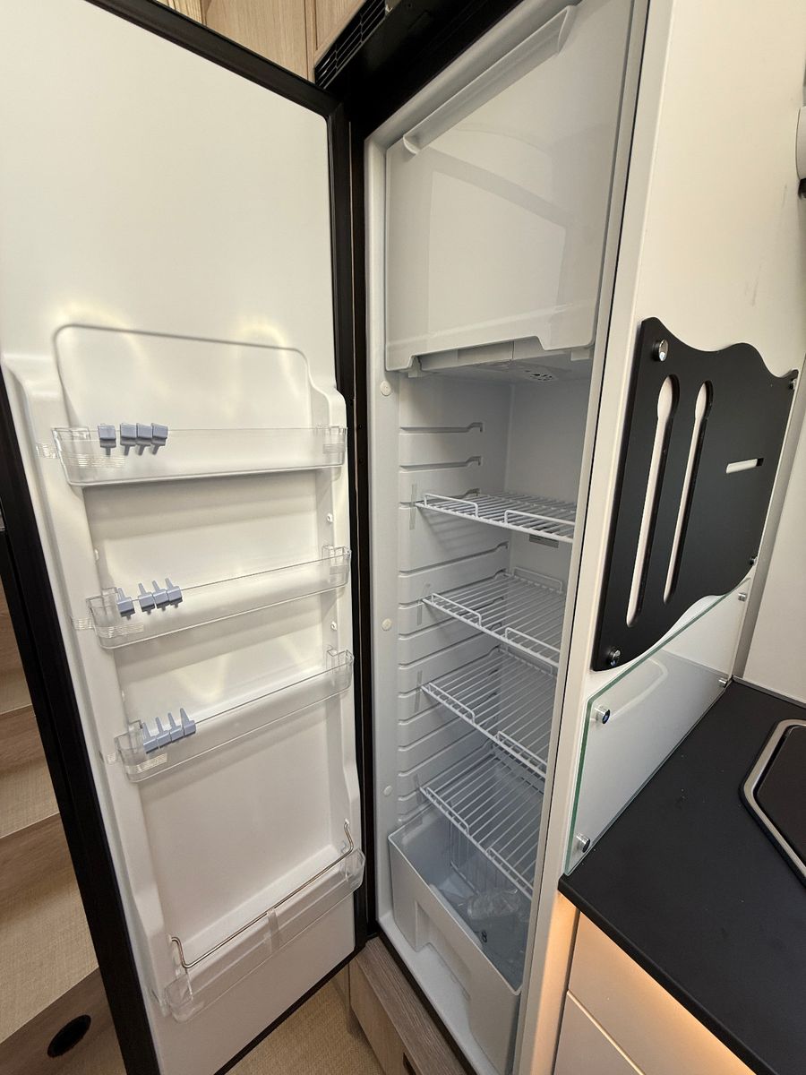 Fahrzeugabbildung Bürstner Lyseo Time Skyline 726G - Sie sparen 16.199€!