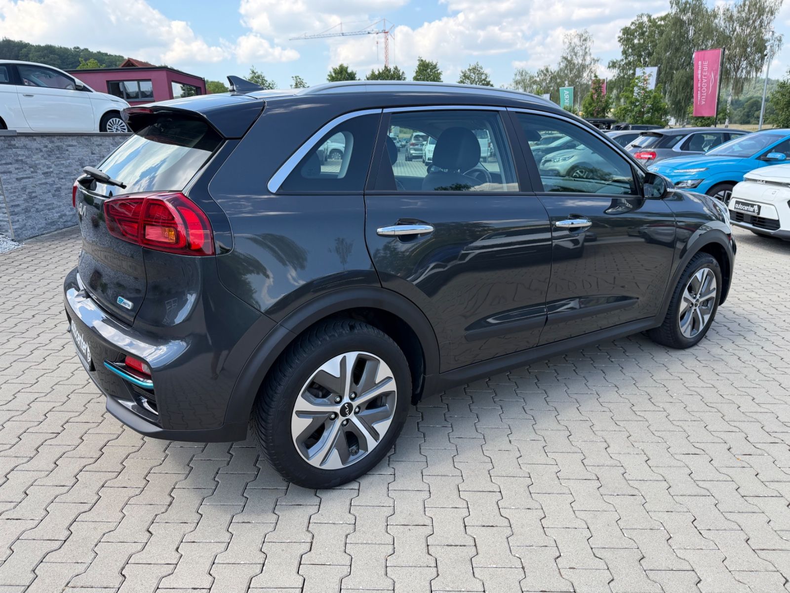 Fahrzeugabbildung Kia e-Niro Vision°64 kWh°SOH 97%°1.Hand°Kamera°LED°