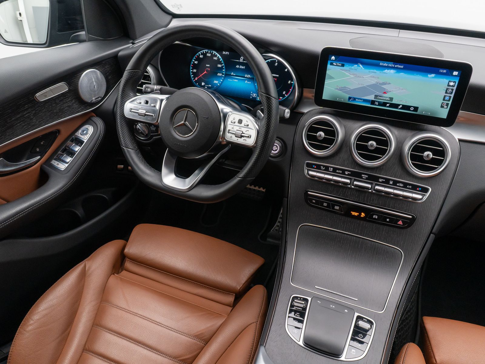 Fahrzeugabbildung Mercedes-Benz GLC 400d Coupe 4Matic AMG Line Kamera AHK Leder