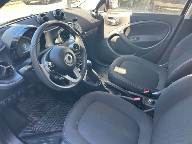 Fahrzeugabbildung Smart ForFour forfour+NaviZB+Allw.LM+BT+PDC+Tempomat