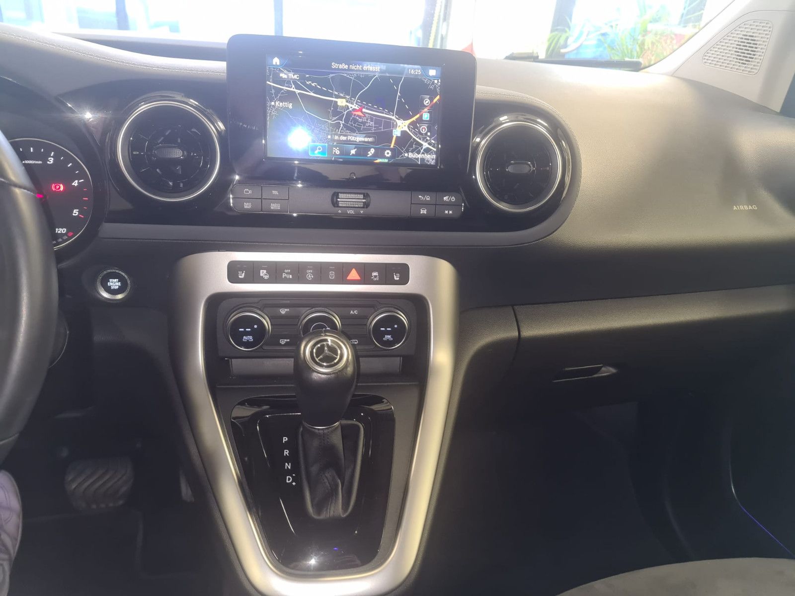 Fahrzeugabbildung Mercedes-Benz T180d / KLIMA / KAMERA