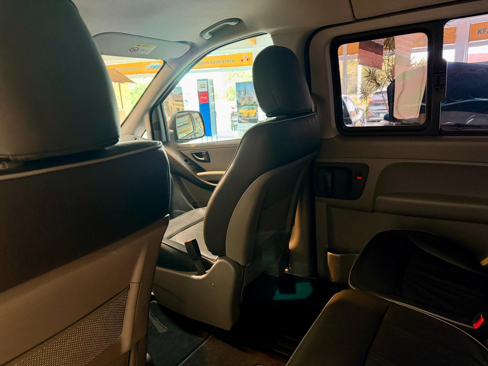 Hyundai H-1 8-Sitz.Travel Family+Leder*AHZV*Allwetter