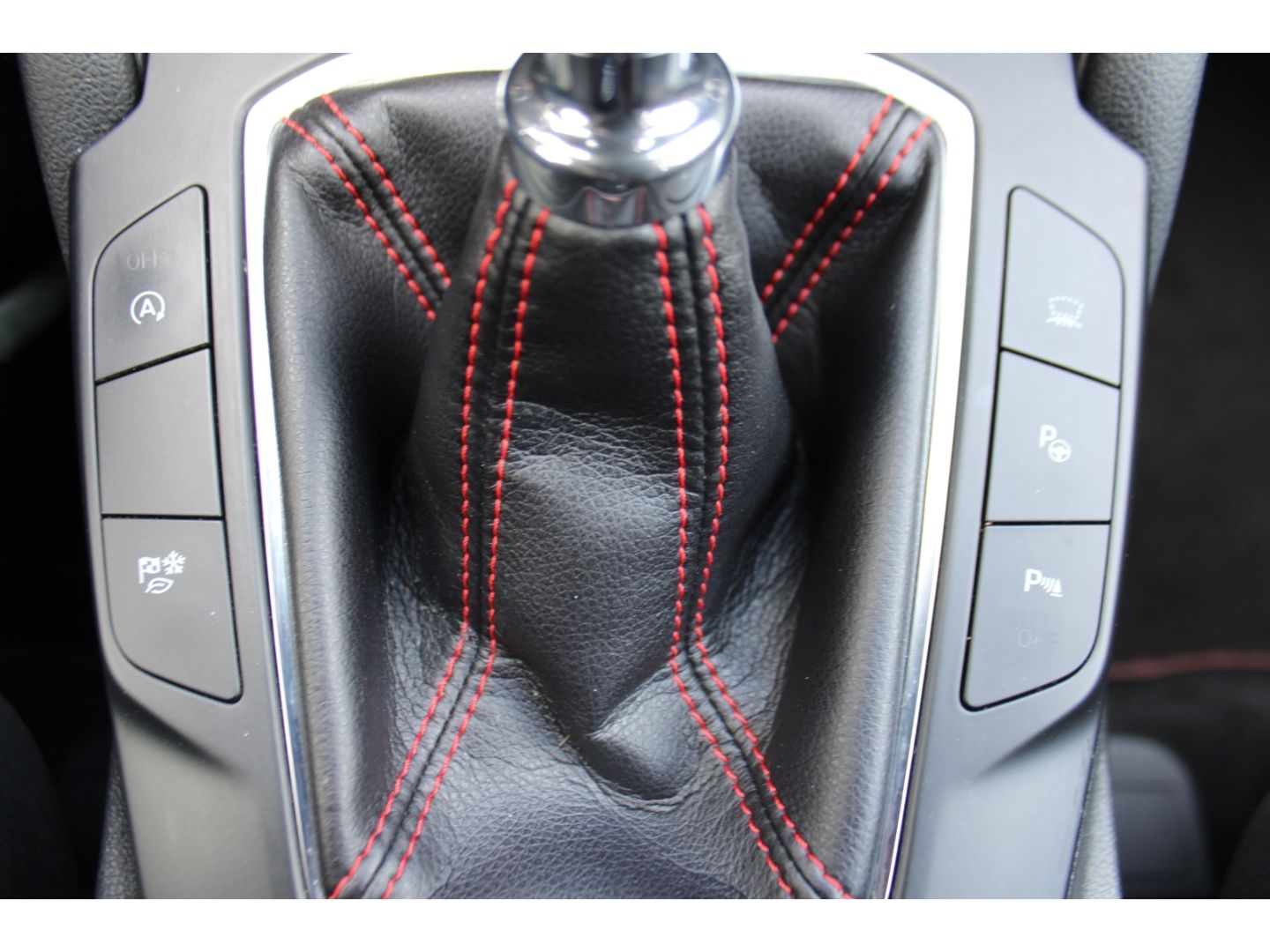 FORD Kuga Hybrid 2.0 EcoBlue ST-Line ACC LED AHK RFK - Image 27