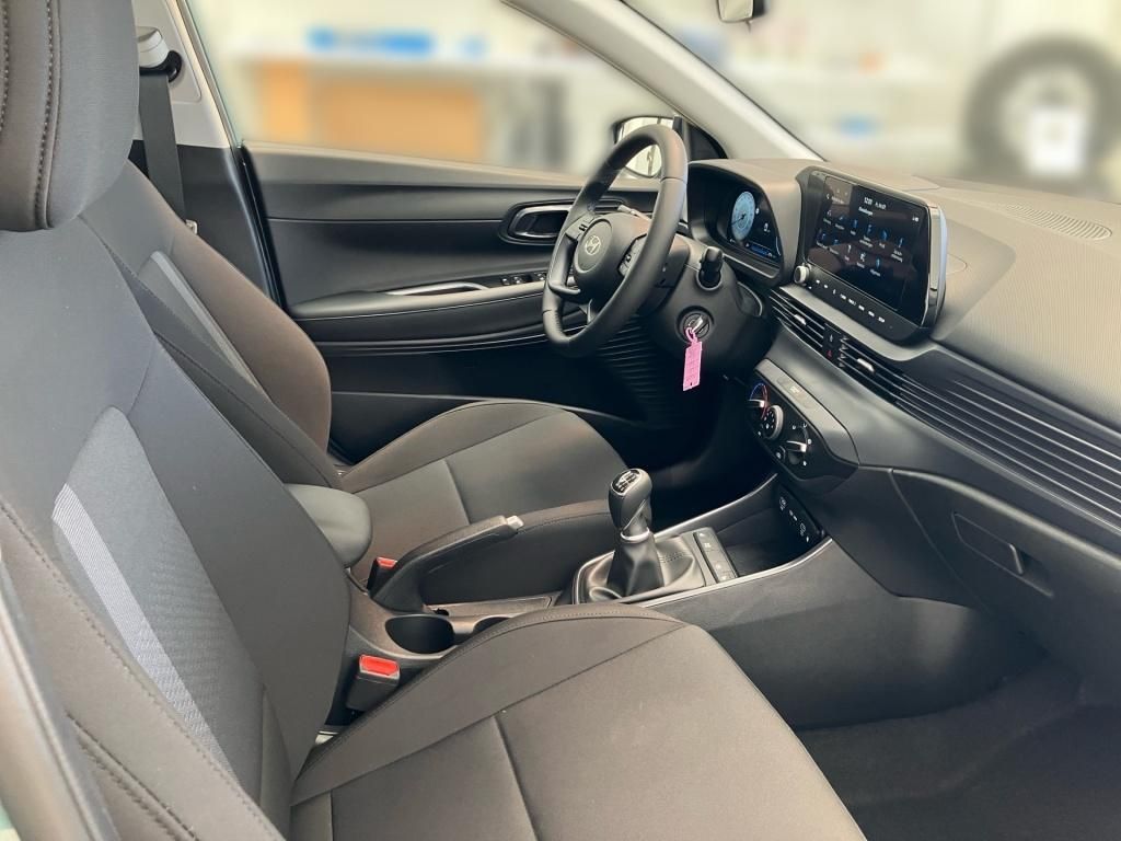 Fahrzeugabbildung Hyundai i20 1.0 T-GDI 6-MT Trend Navi PDC KAM SHZ SpurH