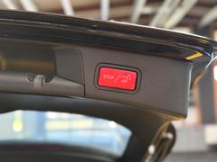 MERCEDES-BENZ C200 T 4Matic/AMG/WIDESCREEN/PANO/BURMESTER/RFK