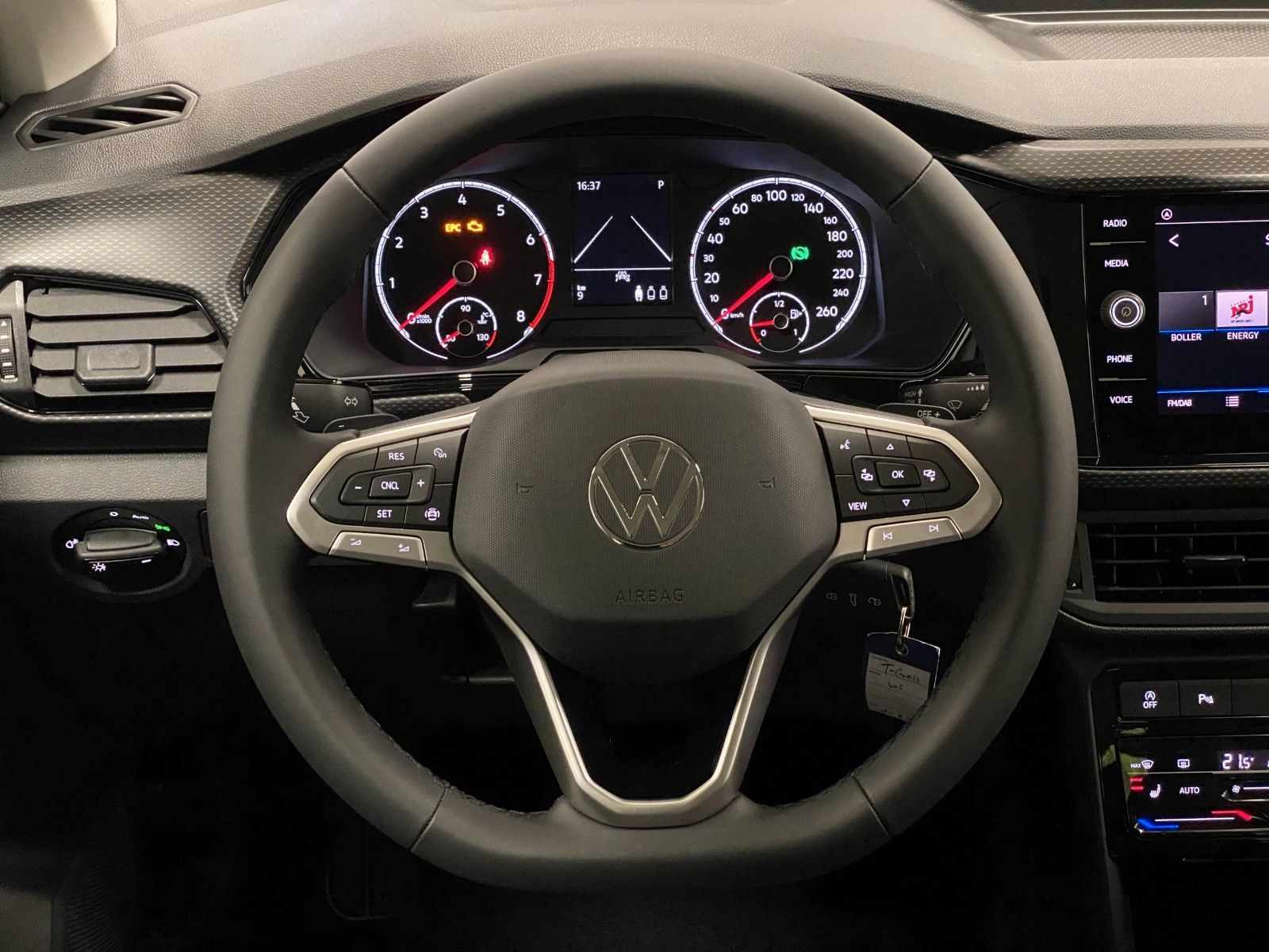 Fahrzeugabbildung Volkswagen T-Cross 1.5 TSI DSG Life+150 PS+PDC+App+LED+ALU+